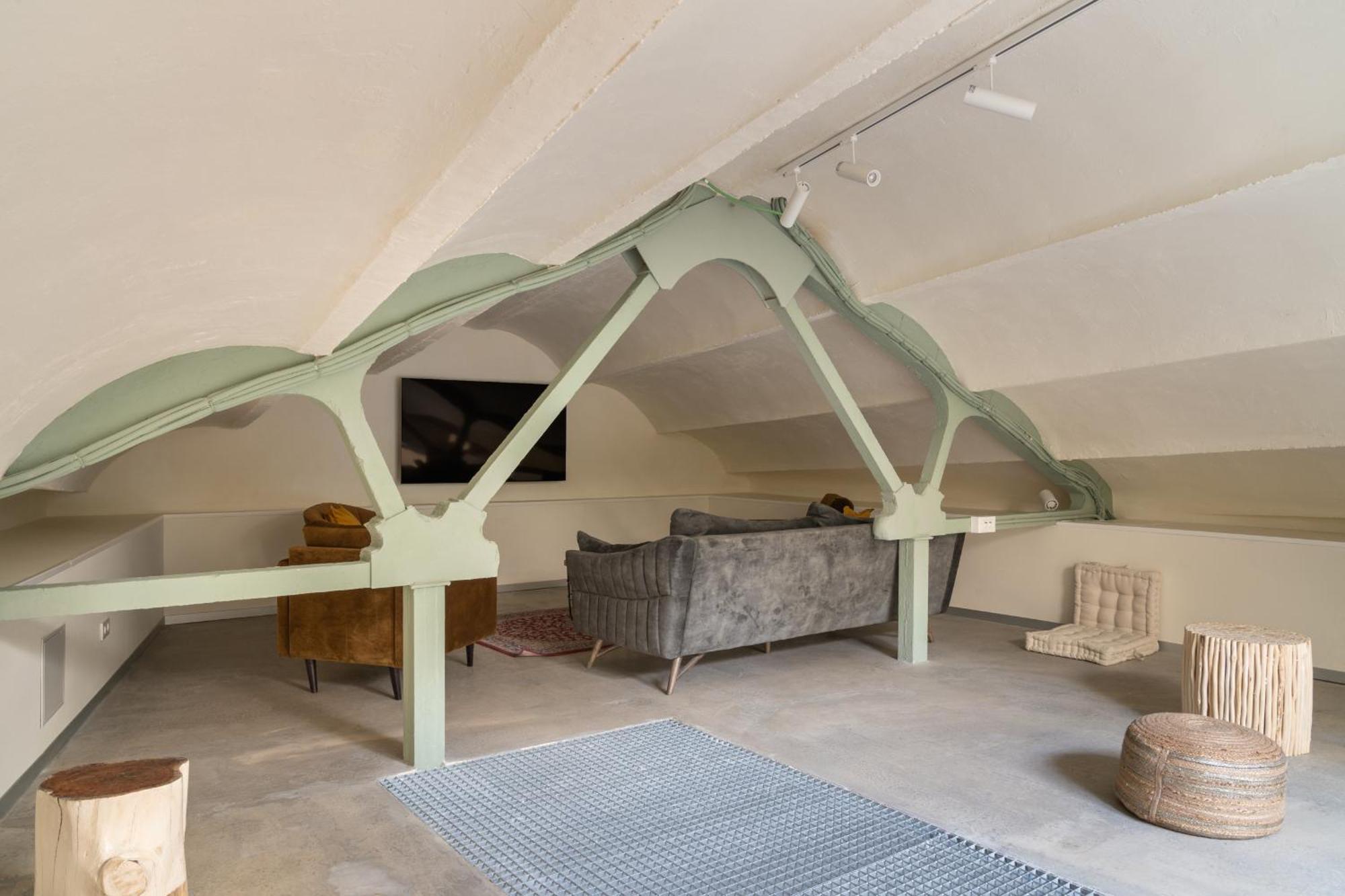 Ola Living Hostal Tetuan 马德里 外观 照片