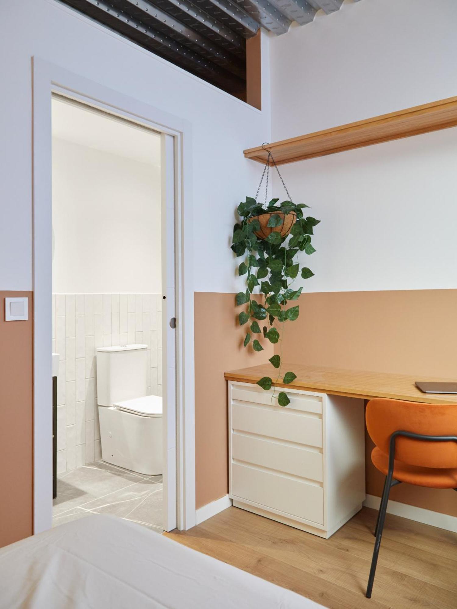 Ola Living Hostal Tetuan 马德里 外观 照片