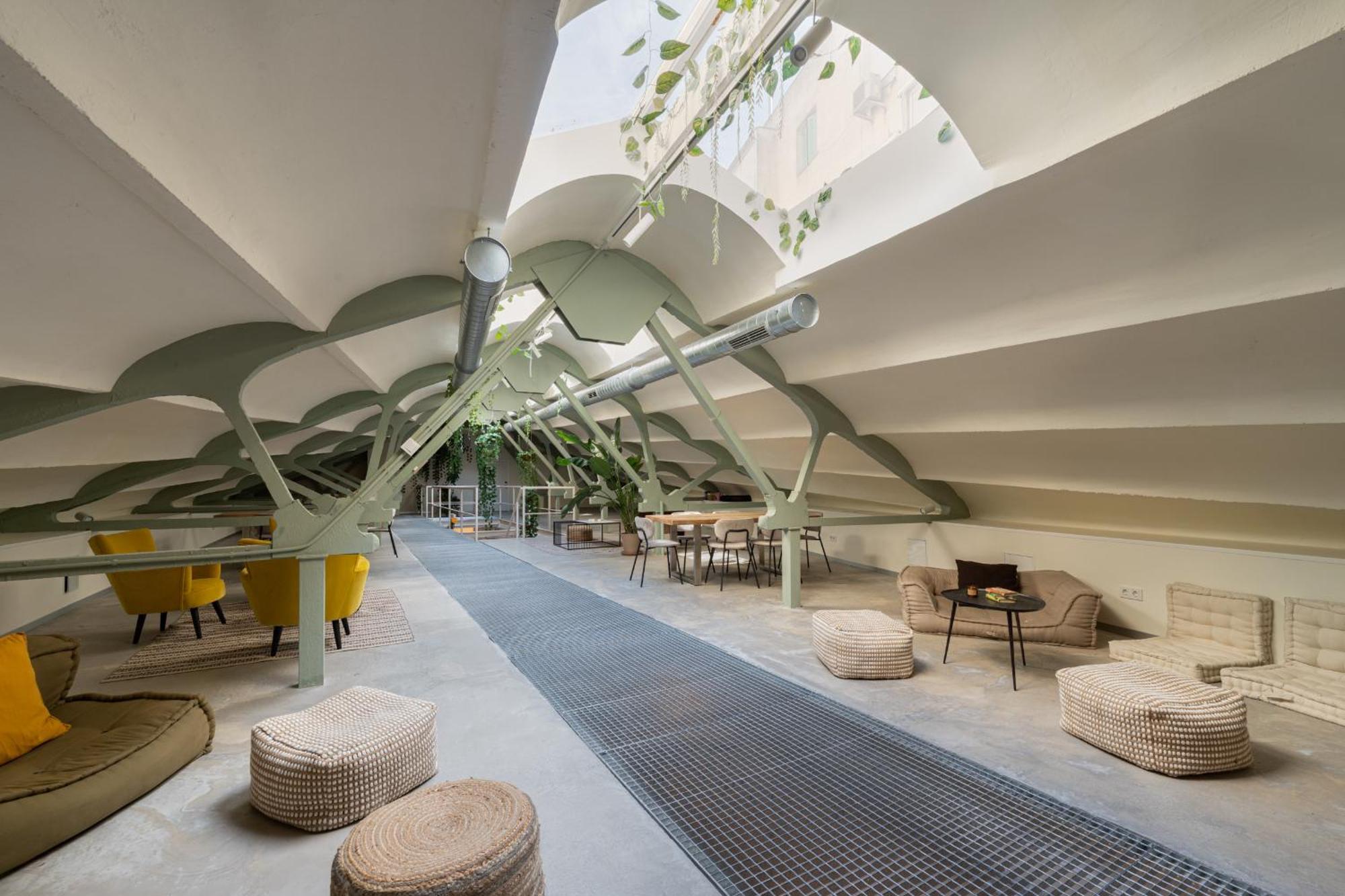 Ola Living Hostal Tetuan 马德里 外观 照片
