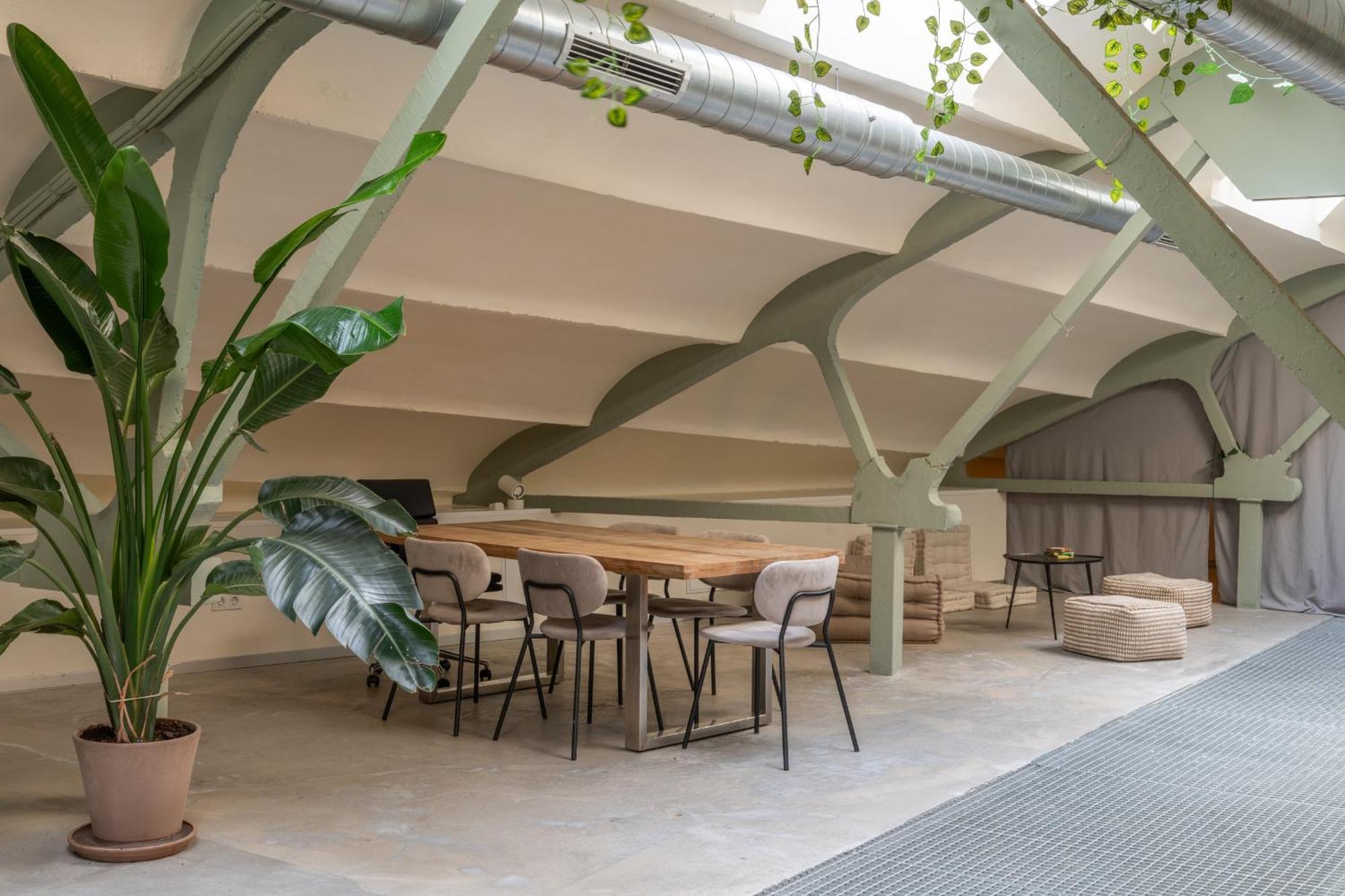 Ola Living Hostal Tetuan 马德里 外观 照片