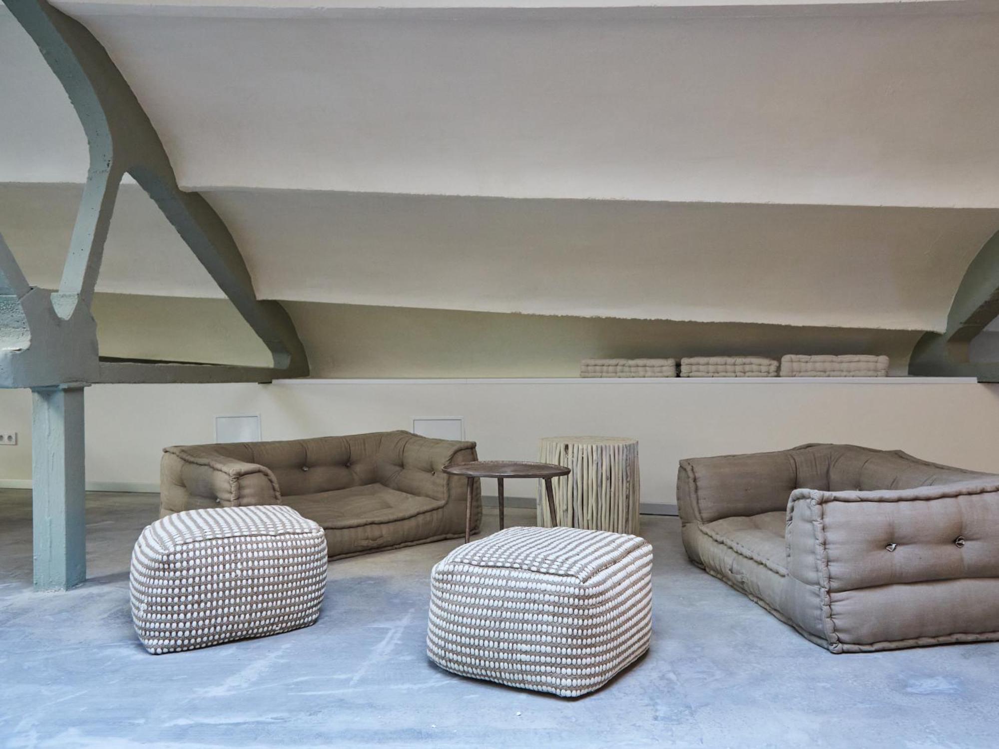 Ola Living Hostal Tetuan 马德里 外观 照片
